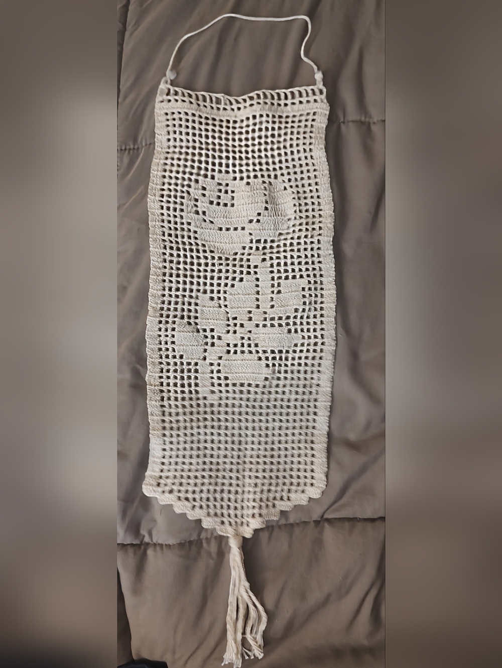 Handmade Crochet Ivory Rose Pattern Fringe And Hanger 6"X17"